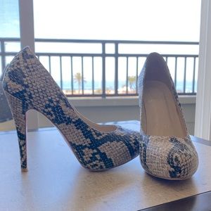 Gorgeous Snake Skin Christian Louboutin St…